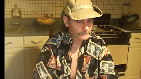 Ray online show from 10-08-25, 06:11