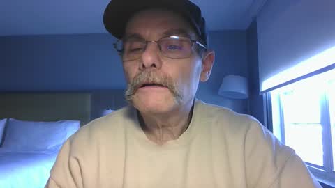 Ray online show from 12-04-25, 04:38