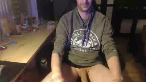 Snapshot of raymann8 chatting on 02-22-25, 11:24 Ray online show from 02-22-25, 11:24