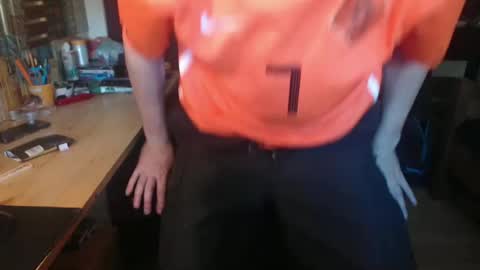 Snapshot of raymann8 chatting on 06-20-26, 11:57 Ray online show from 06-20-26, 11:57