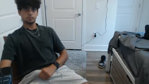 Snapshot of raymondg8596 chatting on 09-18-25, 07:38 raymondg8596 online show from 09-18-25, 07:38