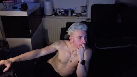 Rayzel online show from 01-17-26, 11:19