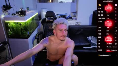 Rayzel online show from 02-20-26, 01:13