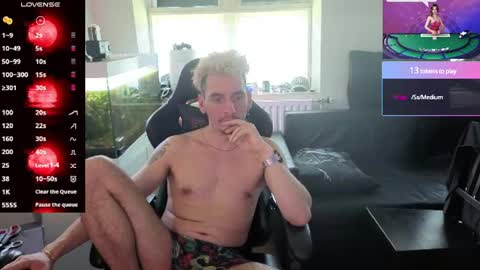 Rayzel online show from 06-22-26, 12:02
