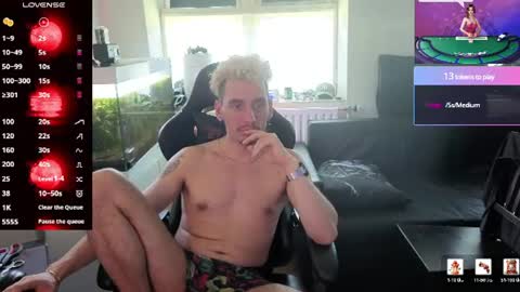 Snapshot of rayzel_white chatting on 06-22-26, 12:02 Rayzel White online show from 06-22-26, 12:02