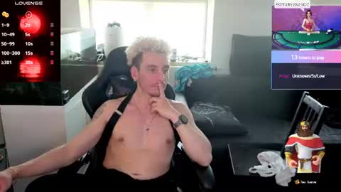 Snapshot of rayzel_white chatting on 07-03-26, 03:18 Rayzel White online show from 07-03-26, 03:18