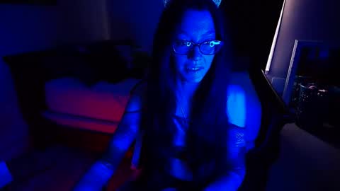 Snapshot of razorkitty chatting on 11-25-25, 12:38 razorkitty online show from 11-25-25, 12:38