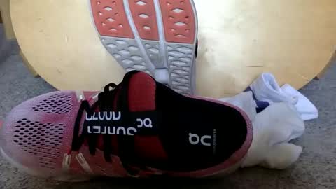 Snapshot of razvycu chatting on 10-22-25, 12:16 KingOfTransilvania online show from 10-22-25, 12:16