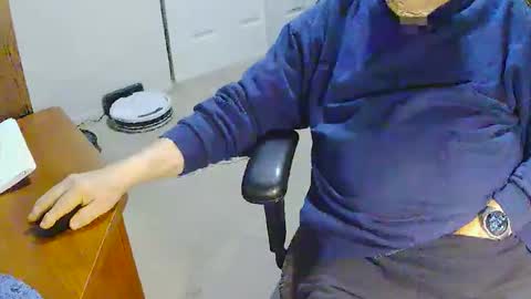 Snapshot of rb69er chatting on 05-07-26, 06:57 rb69er online show from 05-07-26, 06:57