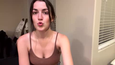 Snapshot of realbeccablair chatting on 05-14-26, 03:13 realbeccablair online show from 05-14-26, 03:13