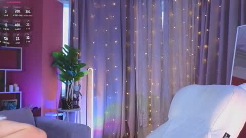 Snapshot of realcrystal chatting on 02-08-26, 05:11 Grace online show from 02-08-26, 05:11