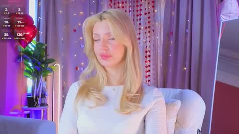 Snapshot of realcrystal chatting on 02-18-26, 06:09 Grace online show from 02-18-26, 06:09