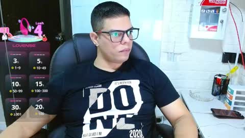 Snapshot of realjoel chatting on 06-05-26, 12:00 Joel online show from 06-05-26, 12:00