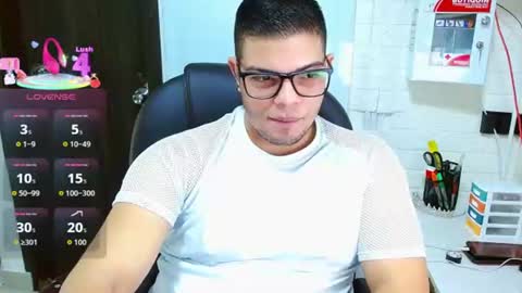 Snapshot of realjoel chatting on 06-18-26, 05:28 Joel online show from 06-18-26, 05:28