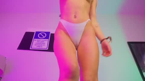 Lily Grace online show from 12-22-24, 04:06