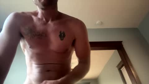 Snapshot of reallyryan8787 chatting on 07-08-26, 12:37 reallyryan8787 online show from 07-08-26, 12:37