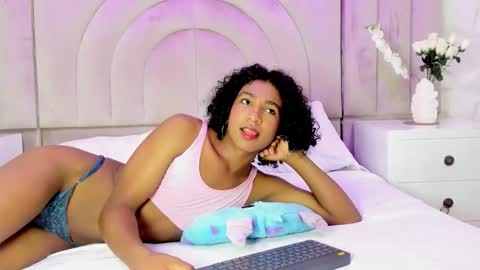 Rebeca online show from 12-18-25, 11:49