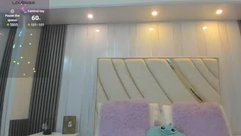 Snapshot of rebeca_brown_ chatting on 06-30-26, 11:11 Rebeca online show from 06-30-26, 11:11