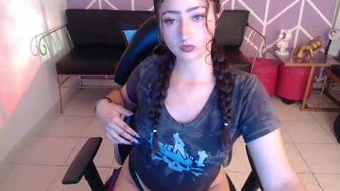 Rebeca dreams online show from 06-19-26, 08:23