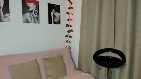 Snapshot of rebeca_marchetti chatting on 07-21-26, 01:02 Rebeca Marchetti online show from 07-21-26, 01:02