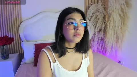 Snapshot of rebeca_taylor_ chatting on 02-15-26, 12:25 rebeca_taylor_ online show from 02-15-26, 12:25