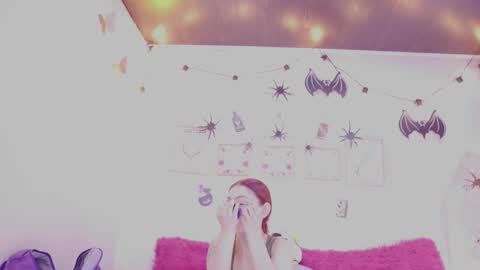 Snapshot of rebecah_1 chatting on 10-16-25, 12:39 Rebeca online show from 10-16-25, 12:39