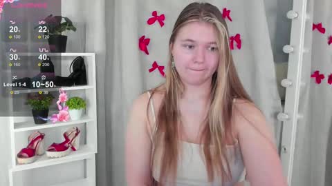 rebecca_____ online show from 02-11-25, 09:35