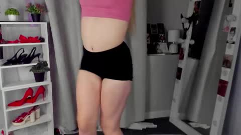 rebecca_____ online show from 10-07-25, 01:47