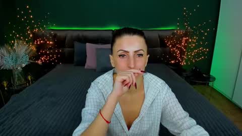 rebecca_diamonds online show from 02-02-25, 03:49