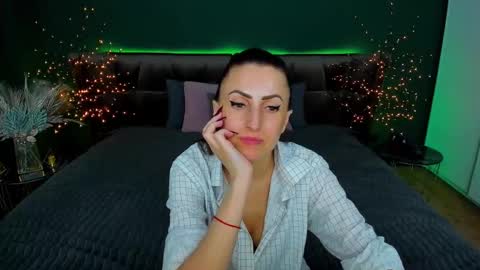 rebecca_diamonds online show from 03-10-25, 09:43