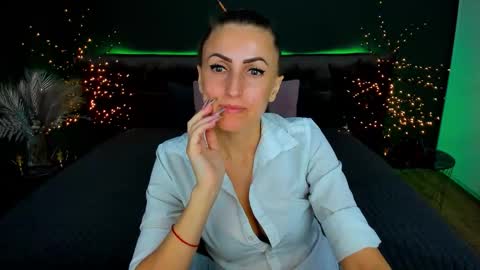 rebecca_diamonds online show from 09-11-25, 12:05