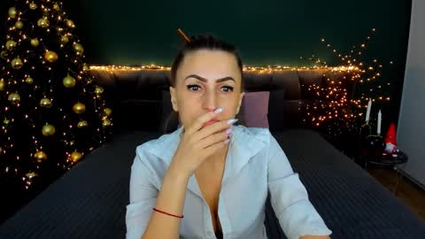 rebecca_diamonds online show from 12-22-25, 06:43