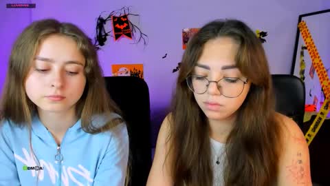 rebecca_smile_ online show from 10-22-25, 05:52