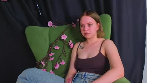 Snapshot of rebeccacruze chatting on 06-14-26, 07:54 rebeccacruze online show from 06-14-26, 07:54