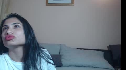 Snapshot of rebecka_sweet chatting on 05-14-26, 05:31 rebecka_sweet online show from 05-14-26, 05:31