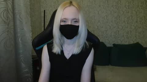 RebesaOlset online show from 01-17-25, 03:22