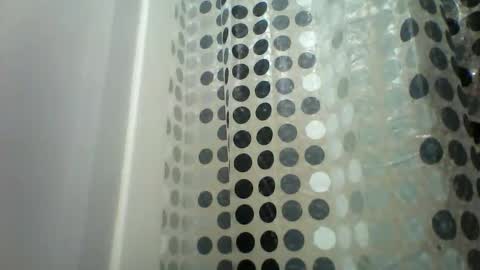 Snapshot of recka810 chatting on 04-19-26, 06:54 recka810 online show from 04-19-26, 06:54