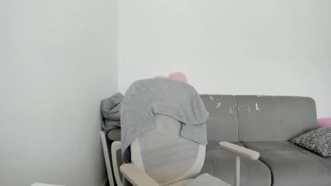 Lolanaturalred online show from 02-11-25, 12:37