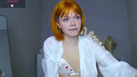 Snapshot of red__candy chatting on 02-19-25, 12:44 red__candy online show from 02-19-25, 12:44