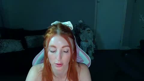 Snapshot of red_firesquirt chatting on 12-23-24, 09:40 Red - online show from 12-23-24, 09:40