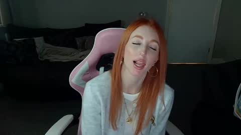 Snapshot of red_firesquirt chatting on 01-24-25, 02:30 Red - online show from 01-24-25, 02:30