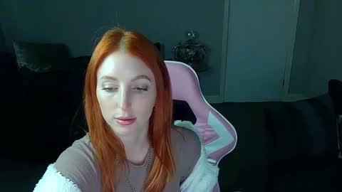 Snapshot of red_firesquirt chatting on 02-03-25, 02:34 Red - online show from 02-03-25, 02:34