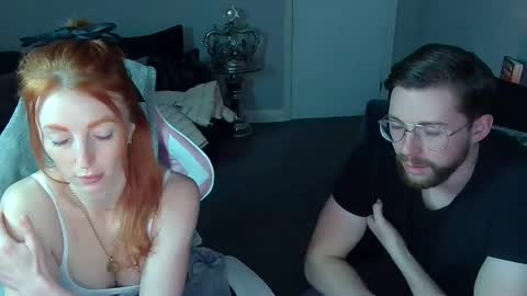 Snapshot of red_firesquirt chatting on 02-10-25, 09:25 Red - online show from 02-10-25, 09:25