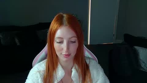 Snapshot of red_firesquirt chatting on 02-18-25, 02:38 Red - online show from 02-18-25, 02:38