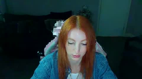 Snapshot of red_firesquirt chatting on 02-28-25, 02:31 Red - online show from 02-28-25, 02:31