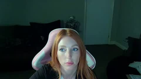 Snapshot of red_firesquirt chatting on 09-22-25, 09:28 Red - online show from 09-22-25, 09:28