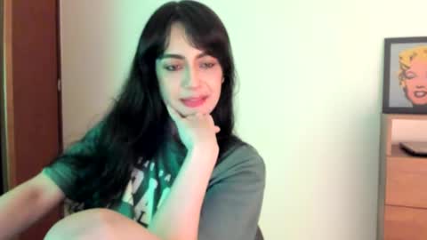 red_flower203 online show from 03-18-26, 06:55