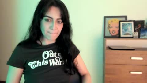 red_flower203 online show from 03-25-26, 09:10