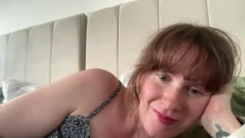 Snapshot of red_head_rosie_69 chatting on 06-27-26, 04:01 Rosie online show from 06-27-26, 04:01