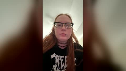 Snapshot of red_hot_foxx03 chatting on 03-28-26, 05:45 red_hot_foxx03 online show from 03-28-26, 05:45